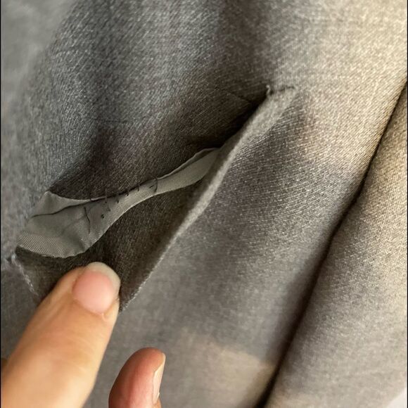 ARMANI COLLEZIONI Made in Italy 100% Wool Blazer.Size 40C - Picture 7 of 12